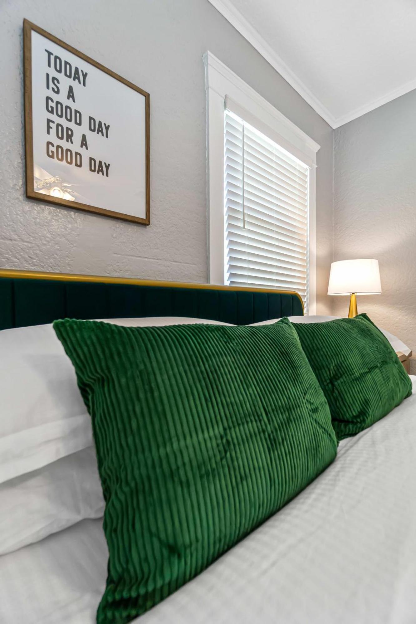 Апартаменты Bankers Hill Hideaway With Ac Views And Parking Сан-Диего Экстерьер фото